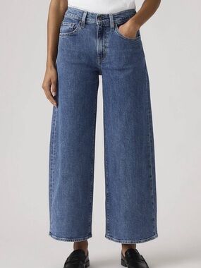 Levi’s high rise wide legs 728